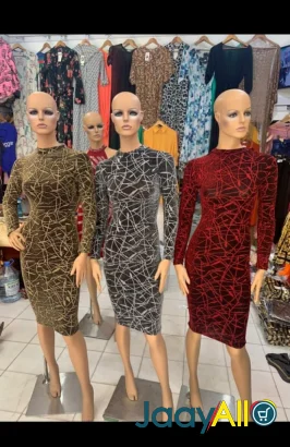 Vente de Vêtements Femme à Thiès dès 13500 FCFA - Mode & beauté