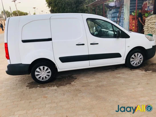 Vente de Voitures à Dakar dès 4500000 FCFA - Véhicule